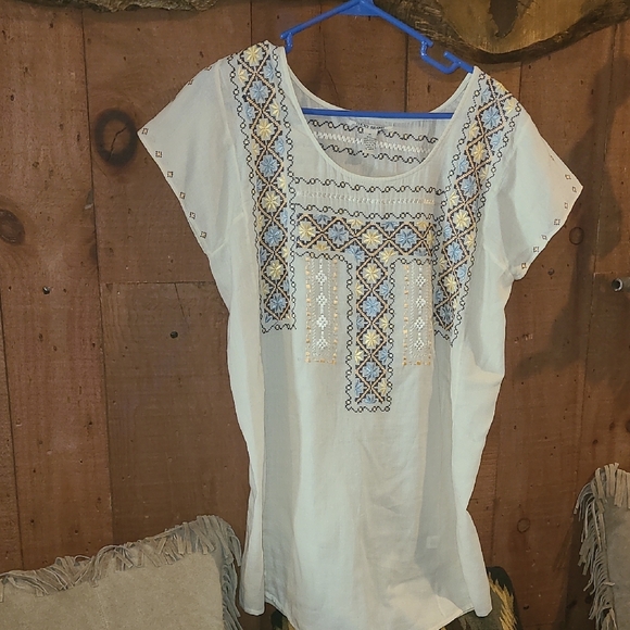 Lucky Brand Cream Tunic with Blue and Yellow Embroidery - Picture 9 of 10